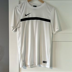 Nike short sleeve soccer shirt